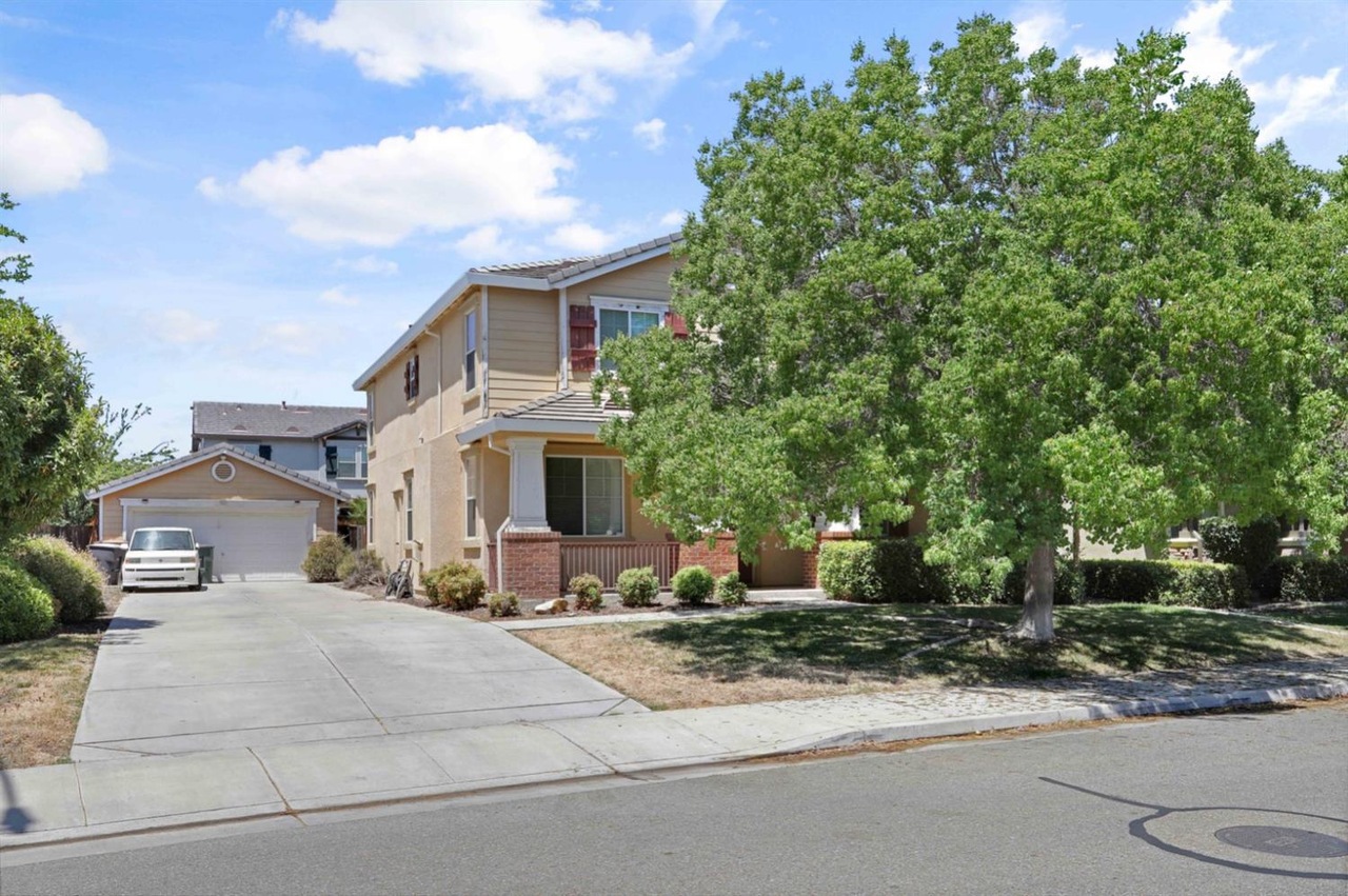 4693 Morning Brook Lane